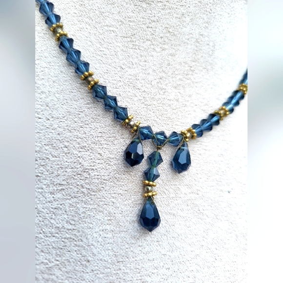 Vintage Blue Crystal Necklace - Picture 5 of 8